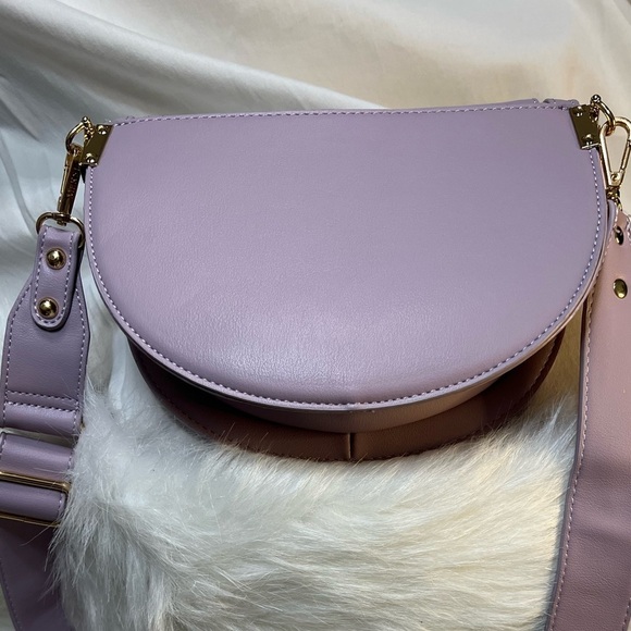 Mersi Saddle Crossbody Bag - Picture 2 of 6